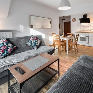 apartament-klimatyczny-w-centrum.zakopanehotels.org/